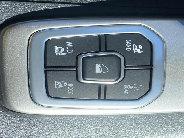 2026 Nissan Frontier Crew Cab Long Bed SV 4x4