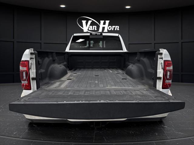 2020 Ram 3500 Laramie Crew Cab 4x4 8' Box
