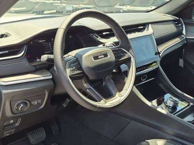 2026 Jeep Grand Cherokee Altitude 4x2