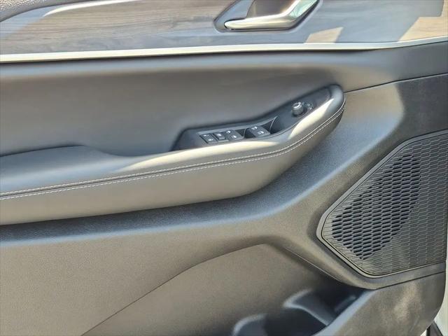 2026 Jeep Grand Cherokee Altitude 4x2