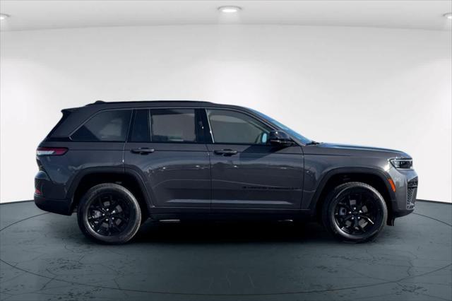 2026 Jeep Grand Cherokee Altitude 4x4