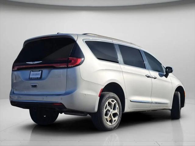 2023 Chrysler Pacifica Limited AWD