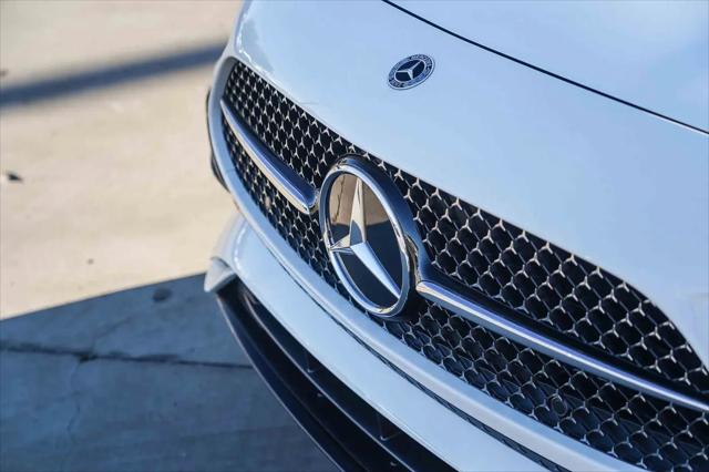 2026 Mercedes-Benz E-CLASS E 300 CLE 300