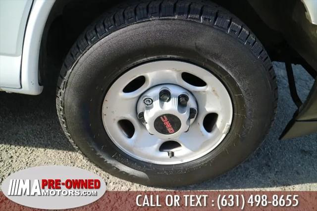 2022 GMC Savana Cargo RWD 2500 Regular Wheelbase Work Van