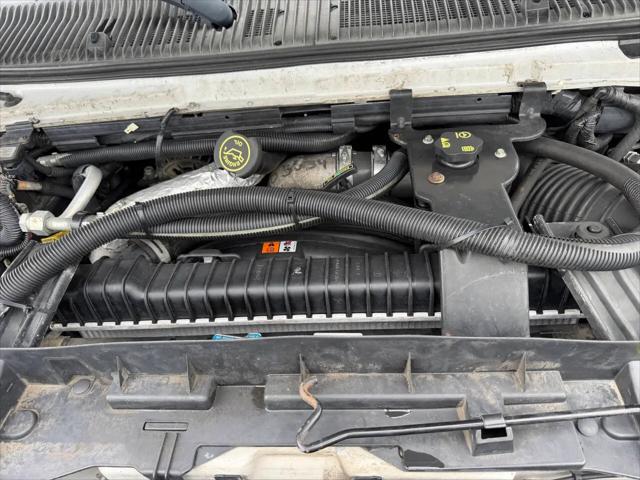 2009 Ford E-350 Cutaway E-350