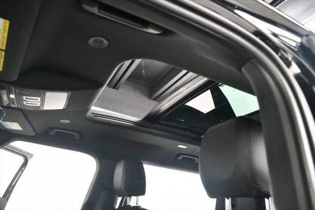 2023 Land Rover Defender 110 X-Dynamic SE