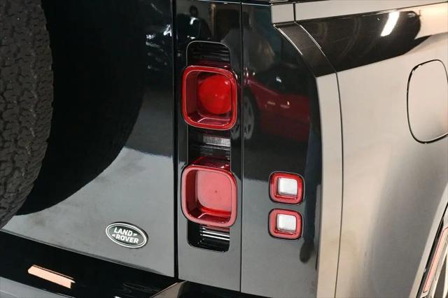 2023 Land Rover Defender 110 X-Dynamic SE
