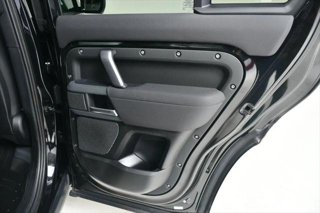 2023 Land Rover Defender 110 X-Dynamic SE