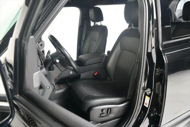 2023 Land Rover Defender 110 X-Dynamic SE