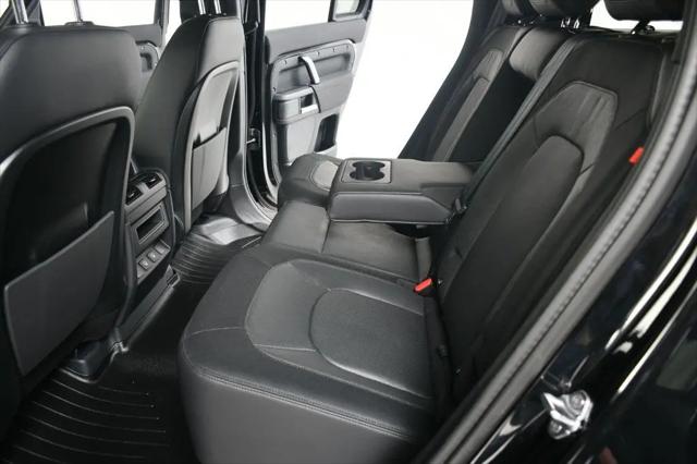 2023 Land Rover Defender 110 X-Dynamic SE