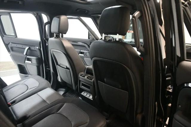 2023 Land Rover Defender 110 X-Dynamic SE