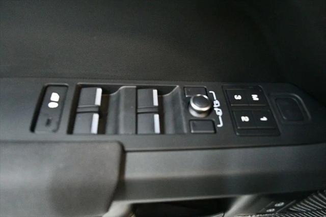 2023 Land Rover Defender 110 X-Dynamic SE
