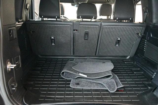 2023 Land Rover Defender 110 X-Dynamic SE