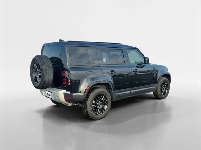 2025 Land Rover Defender 110 P300