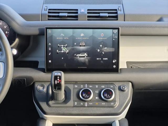 2025 Land Rover Defender 110 P300