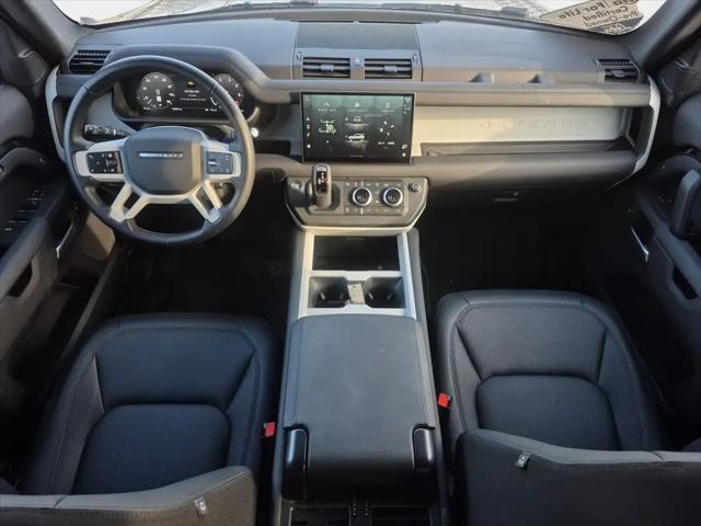 2025 Land Rover Defender 110 P300