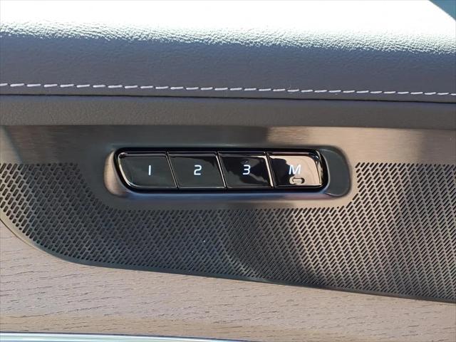2026 Volvo XC90 Plus, B6 AWD Gas (mild hybrid), Gasoline, Bright, 7 Seats
