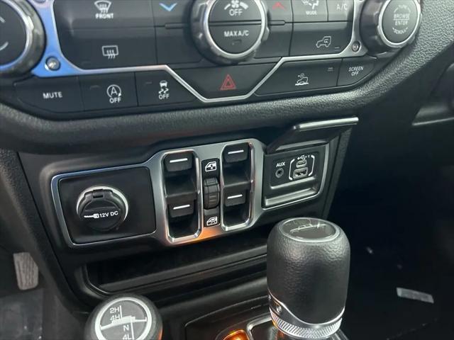 2026 Jeep Gladiator Sport