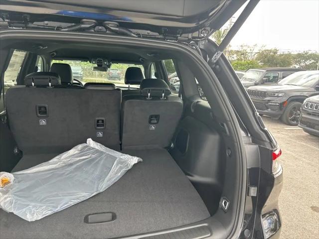 2026 Jeep Grand Cherokee Limited 4x2