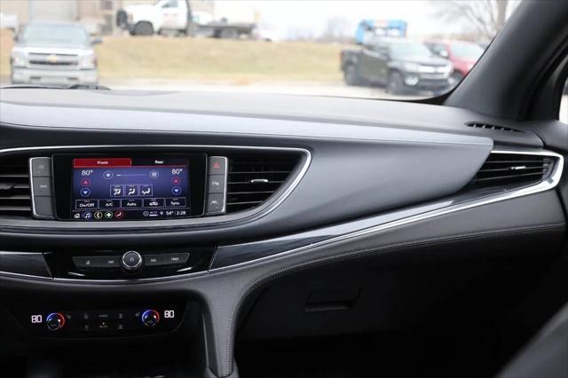 2023 Buick Enclave Essence AWD