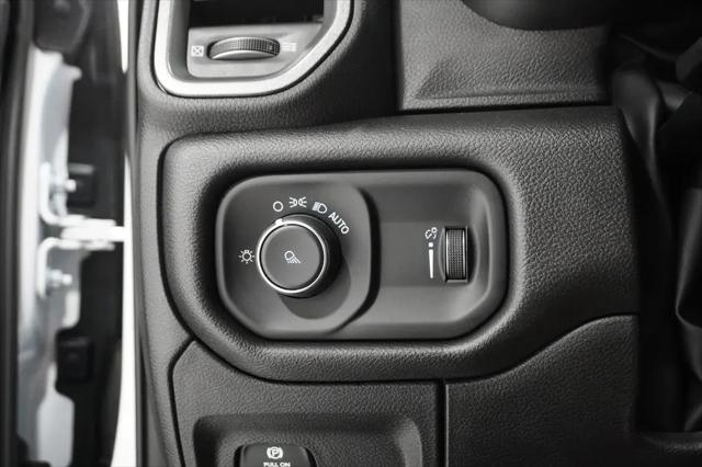 2026 Ram 1500 Tradesman Crew Cab 4x4 57 Box