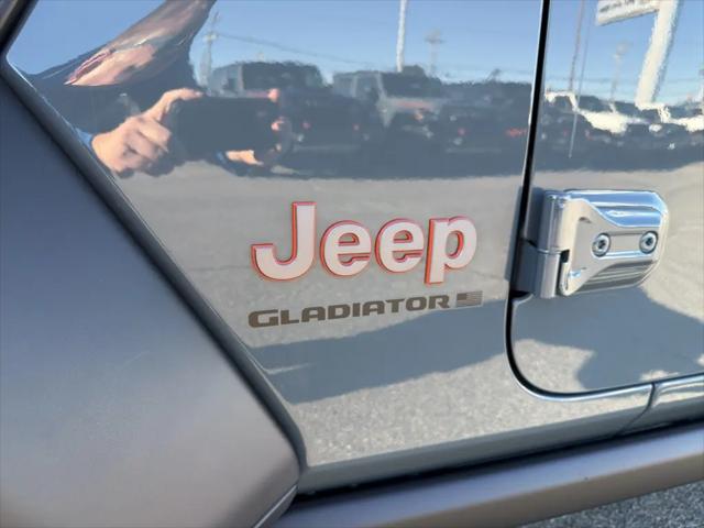 2026 Jeep Gladiator Sport