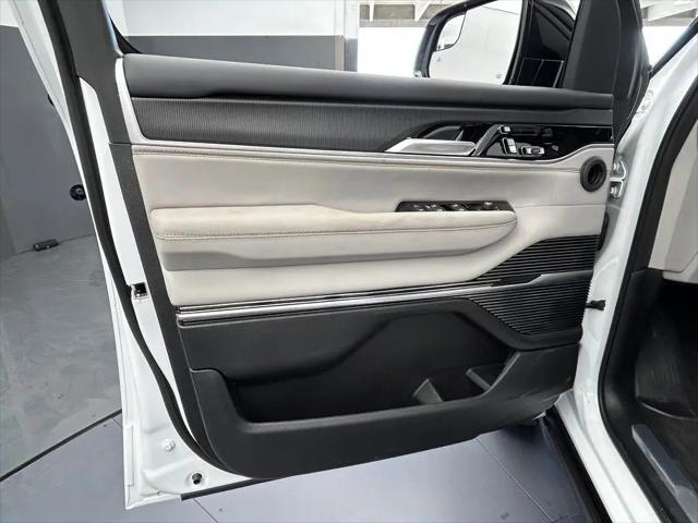 2026 Jeep Grand Wagoneer Summit Obsidian 4x4
