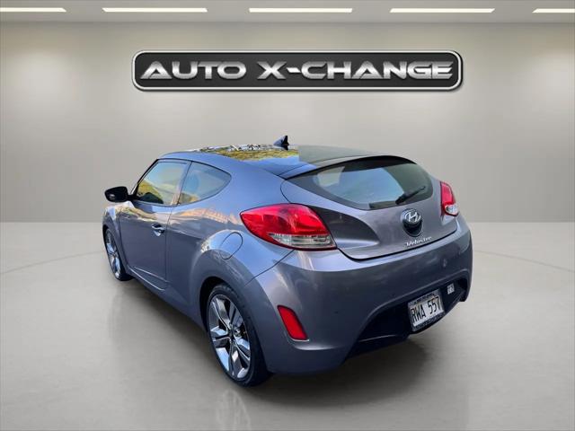 2013 Hyundai Veloster Base w/Black