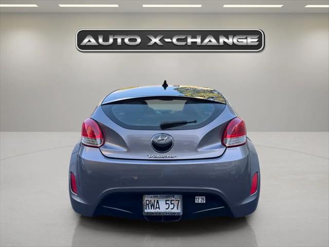 2013 Hyundai Veloster Base w/Black