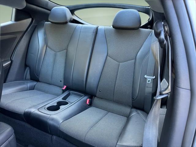 2013 Hyundai Veloster Base w/Black