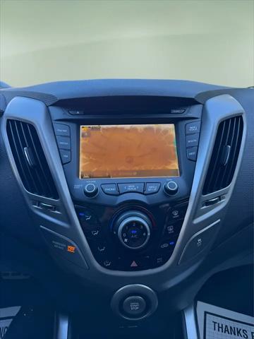 2013 Hyundai Veloster Base w/Black