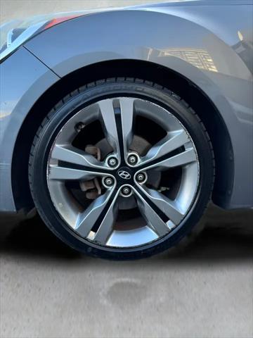 2013 Hyundai Veloster Base w/Black