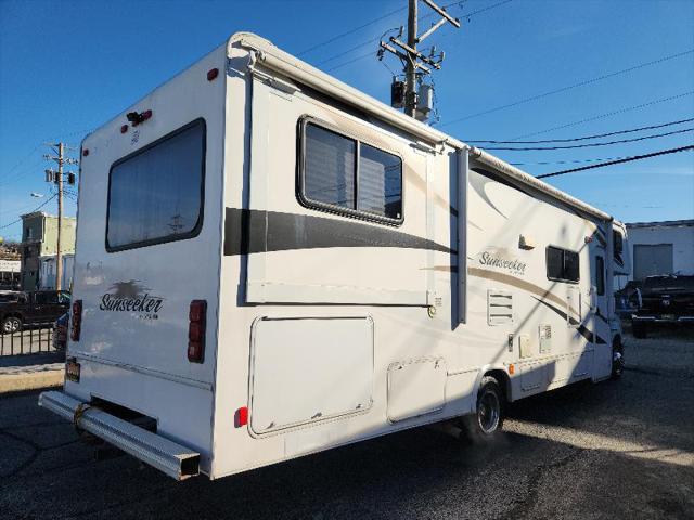 2011 Ford E-450 Cutaway SunSeeker