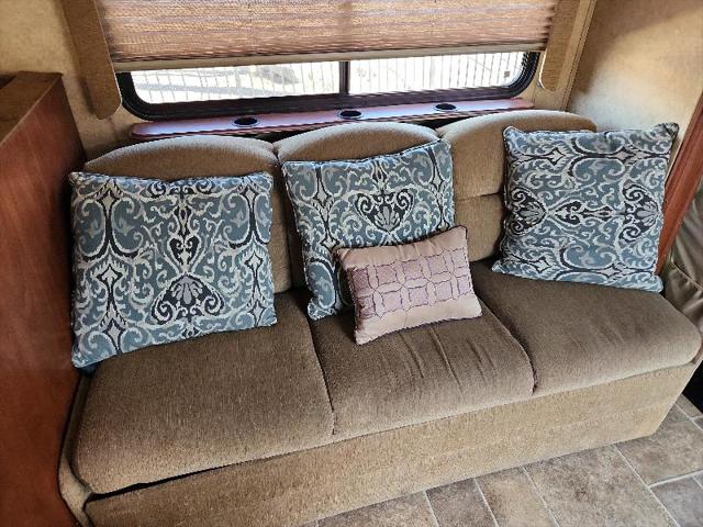 2011 Ford E-450 Cutaway SunSeeker