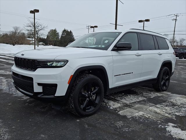 2022 Jeep Grand Cherokee L Altitude 4x4 2022 Jeep Grand Cherokee L Altitude 4x4