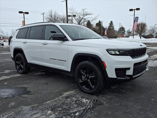 2022 Jeep Grand Cherokee L Altitude 4x4 2022 Jeep Grand Cherokee L Altitude 4x4