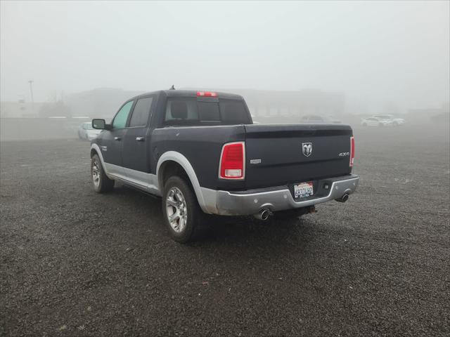 2017 RAM 1500 Laramie Crew Cab 4x4 57 Box