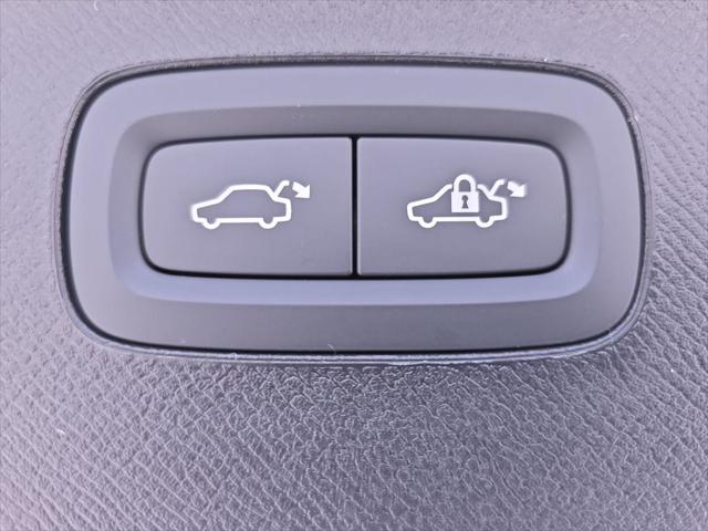 2026 Volvo XC90 Plug-In Hybrid Plus, T8 AWD, Electric/Gasoline, Bright, 7 Seats