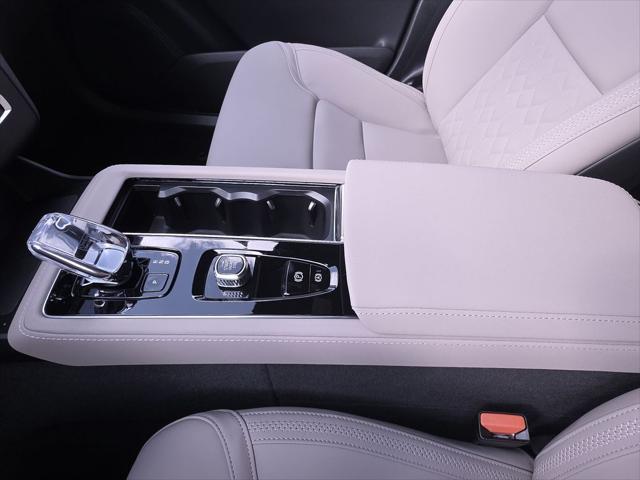 2026 Volvo XC90 Plug-In Hybrid Plus, T8 AWD, Electric/Gasoline, Bright, 7 Seats