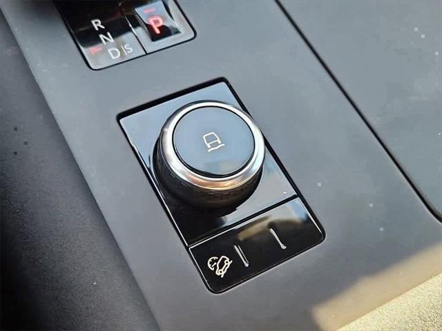 2024 Land Rover Discovery P360 Metropolitan Edition