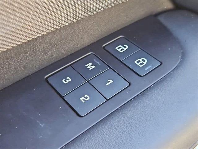 2024 Land Rover Discovery P360 Metropolitan Edition