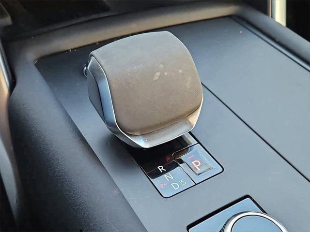 2024 Land Rover Discovery P360 Metropolitan Edition