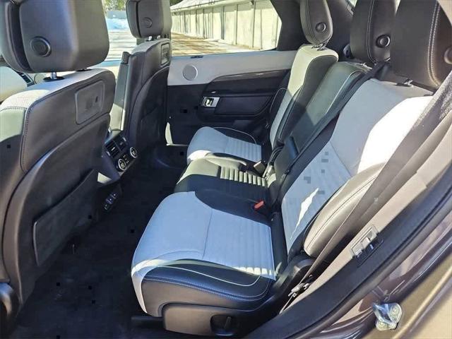 2024 Land Rover Discovery P360 Metropolitan Edition