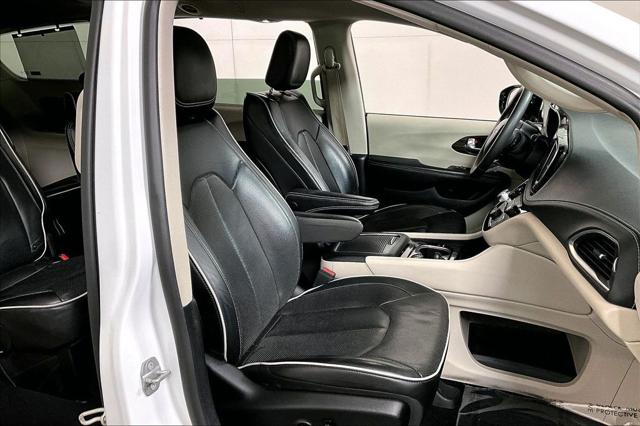 Used 2023 Chrysler Pacifica For Sale in Olive Branch, MS