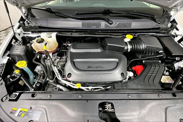 Used 2023 Chrysler Pacifica For Sale in Olive Branch, MS