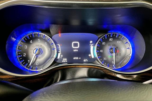 Used 2023 Chrysler Pacifica For Sale in Olive Branch, MS