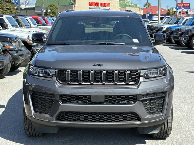 2026 Jeep Grand Cherokee Altitude 4x4