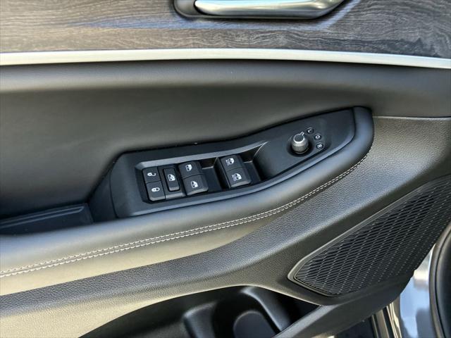 2026 Jeep Grand Cherokee Altitude 4x4