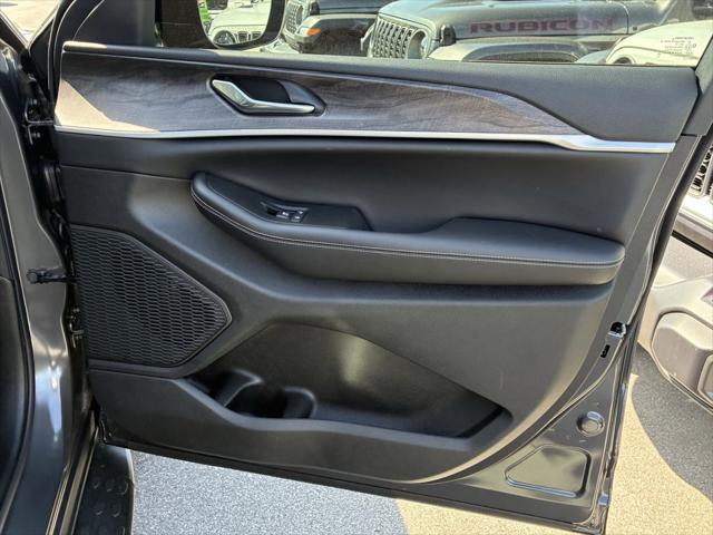 2026 Jeep Grand Cherokee Altitude 4x4