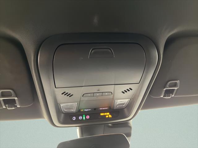 2023 Cadillac XT4 AWD Premium Luxury